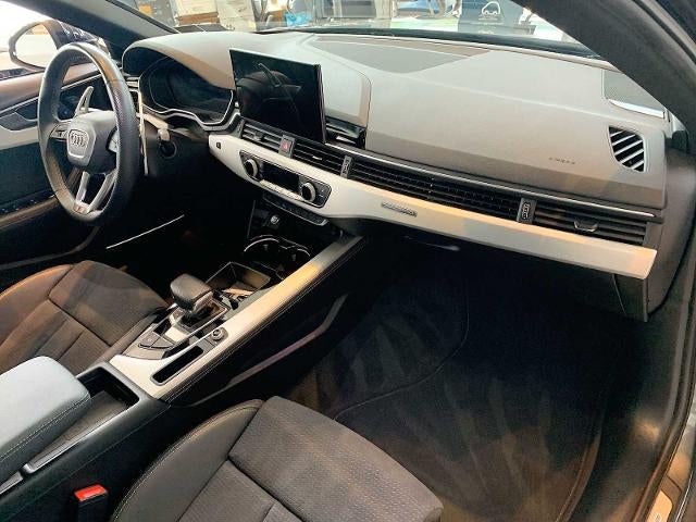 2022 Audi A4 S line Prestige 45 TFSI quattro