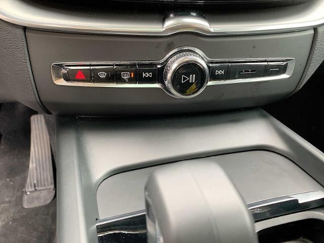 2023 Volvo XC60 B5 AWD Core