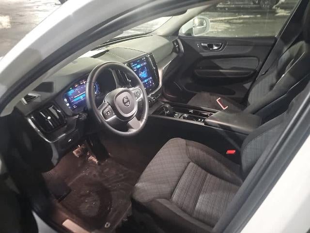 2023 Volvo XC60 B5 AWD Core